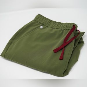 FIGS technical collection jogger scrubs XL Olive